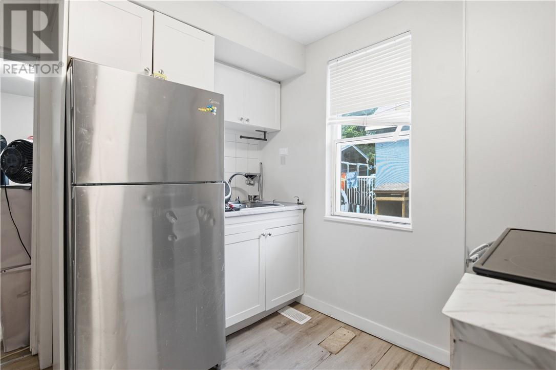 193 Dufferin Street - 27