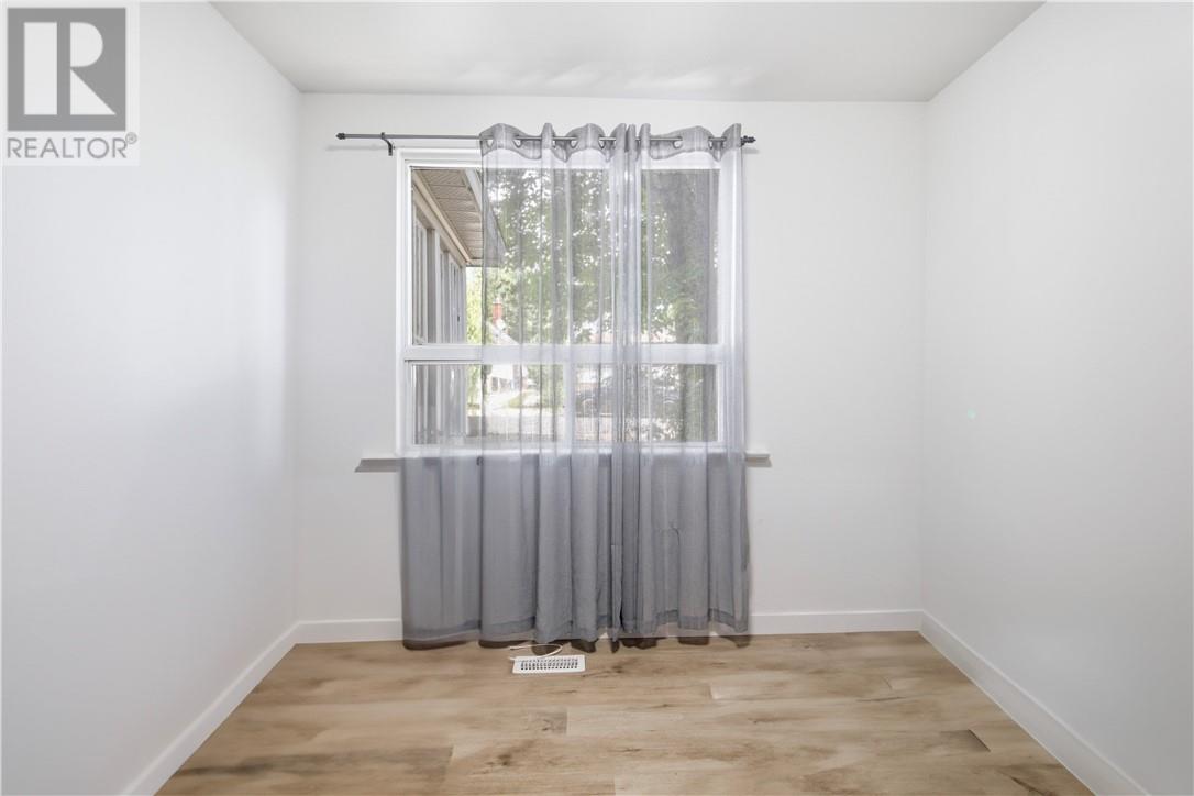 193 Dufferin Street - 29