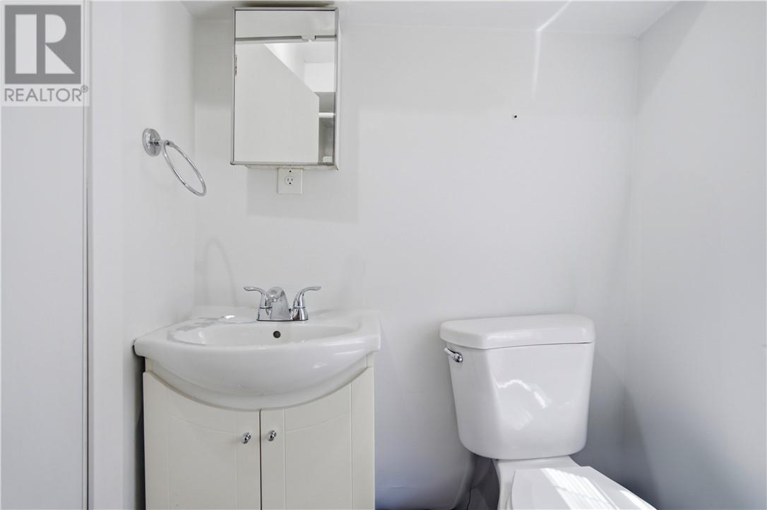 193 Dufferin Street - 34