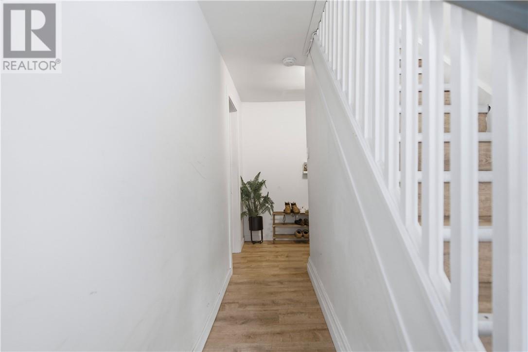 193 Dufferin Street - 35