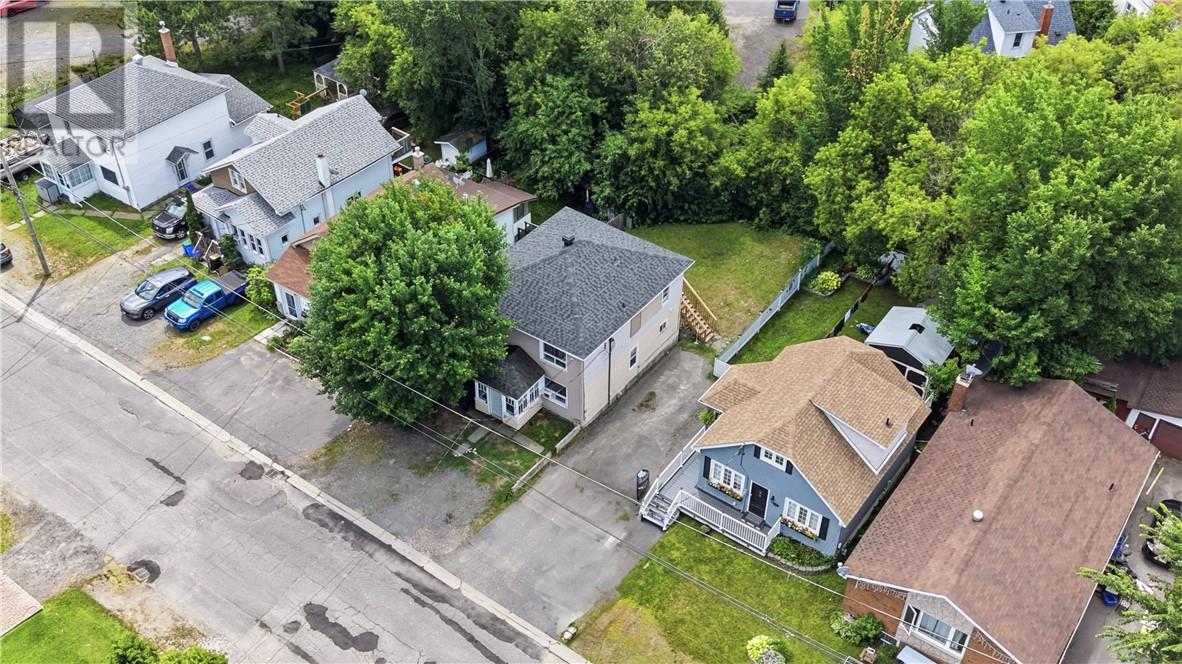 193 Dufferin Street - 37