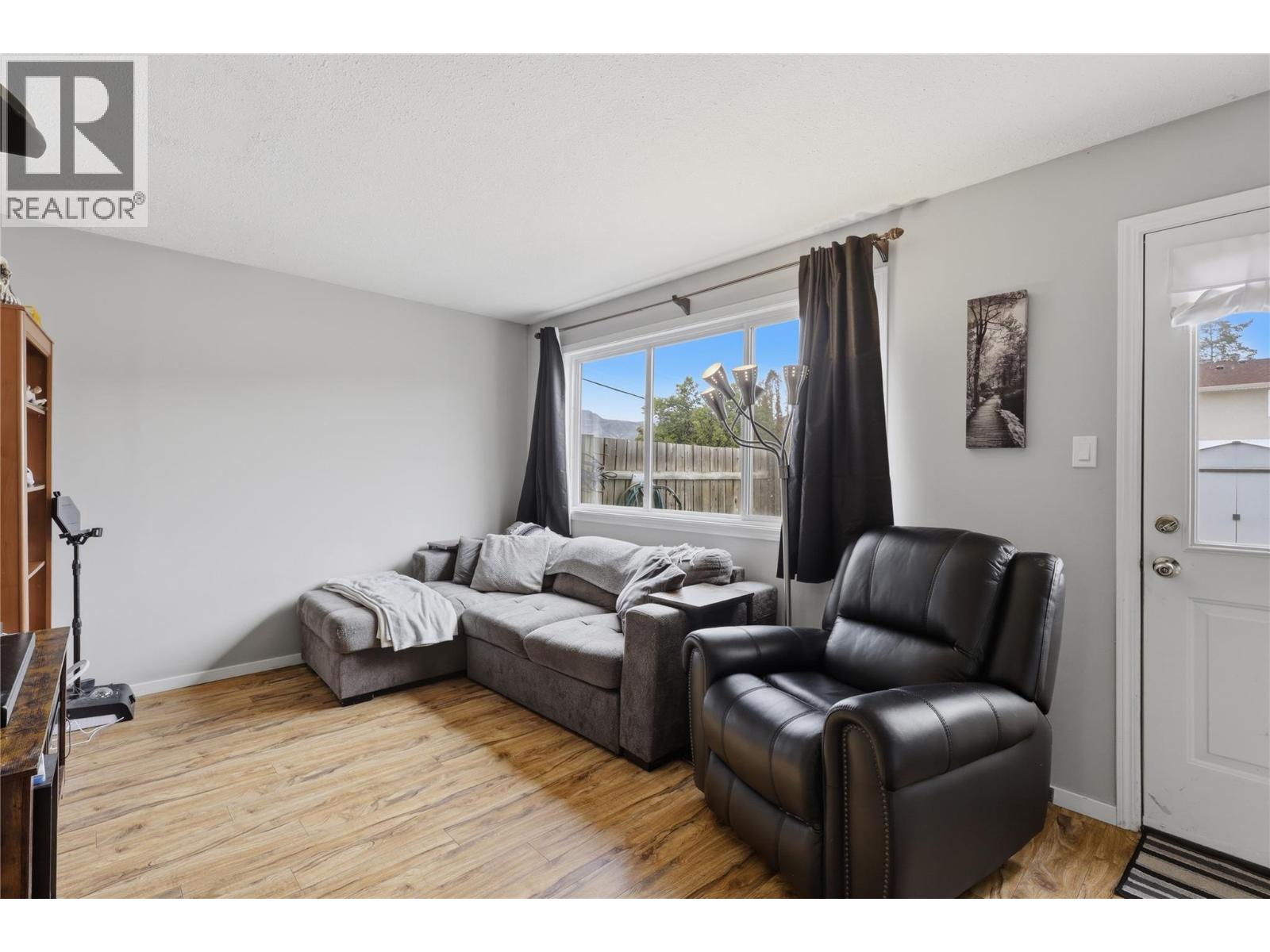 #34 1697 Greenfield Avenue - 10
