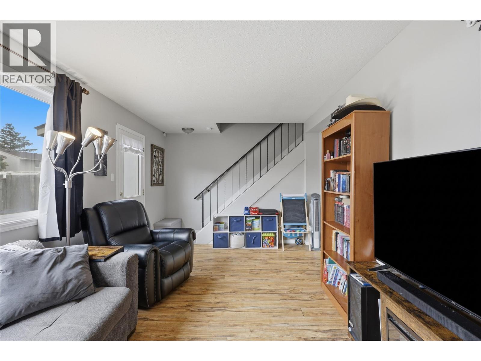 #34 1697 Greenfield Avenue - 11