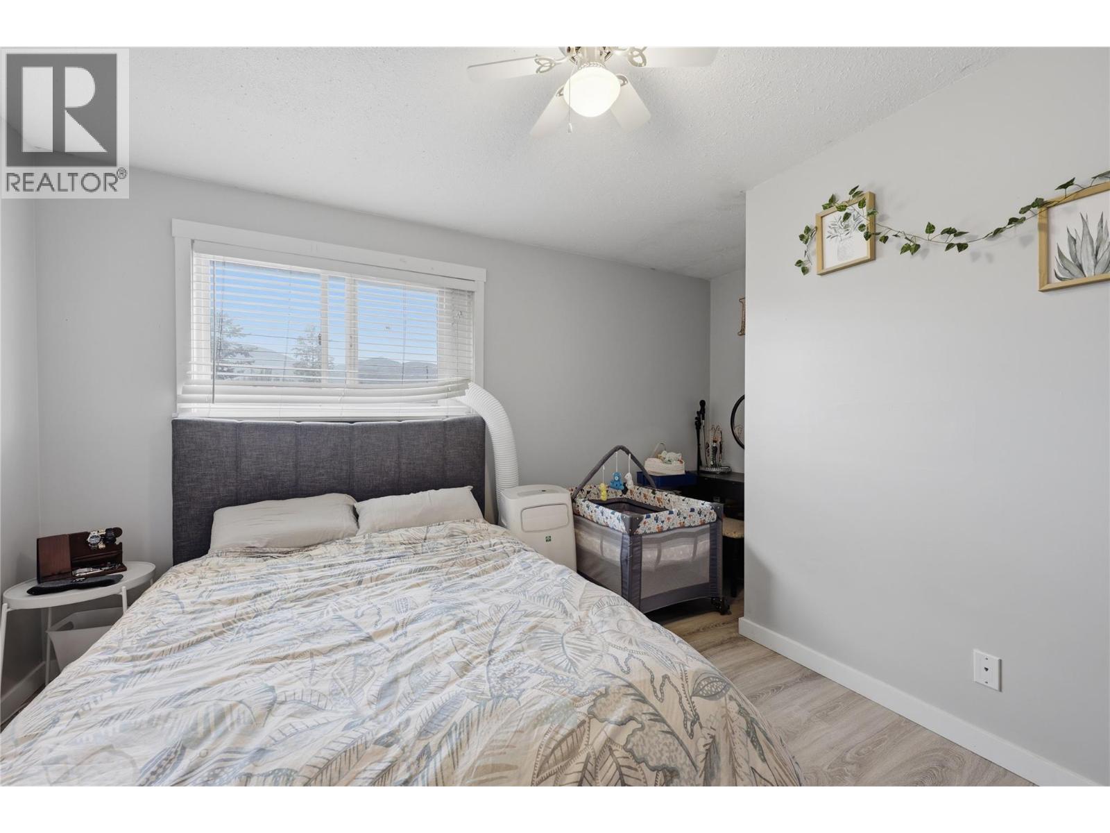 #34 1697 Greenfield Avenue - 17