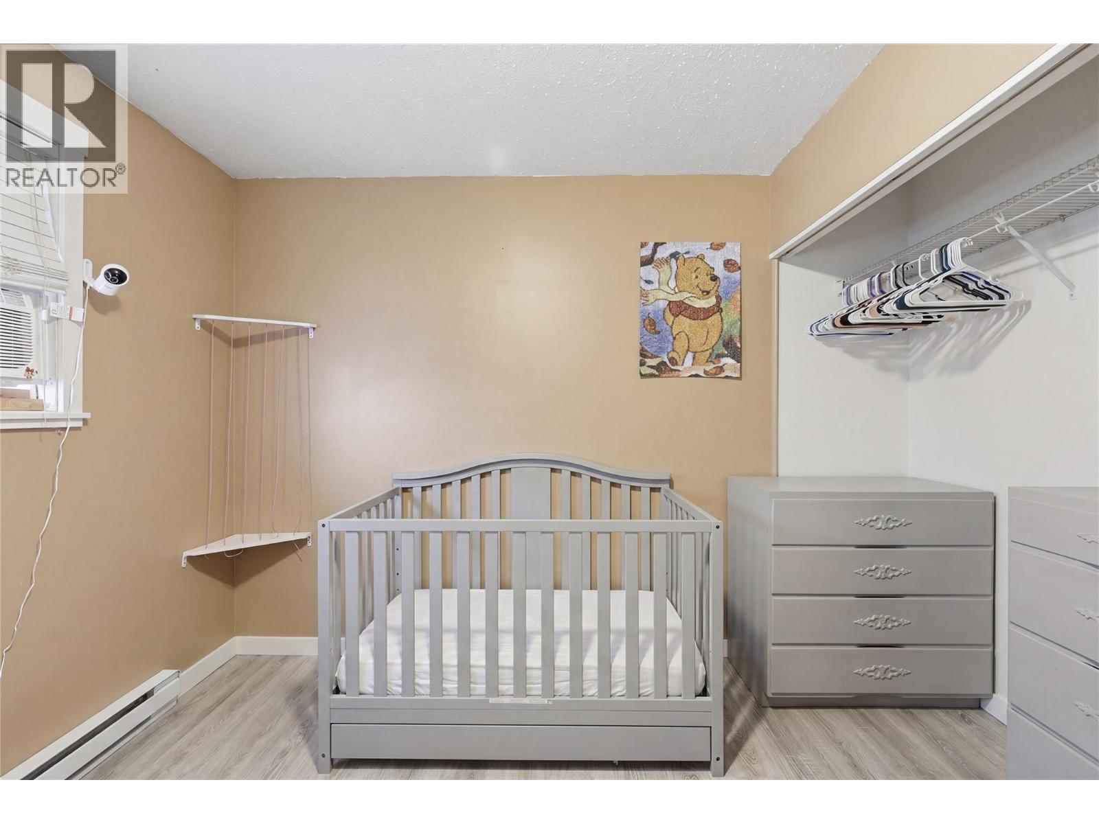 #34 1697 Greenfield Avenue - 19