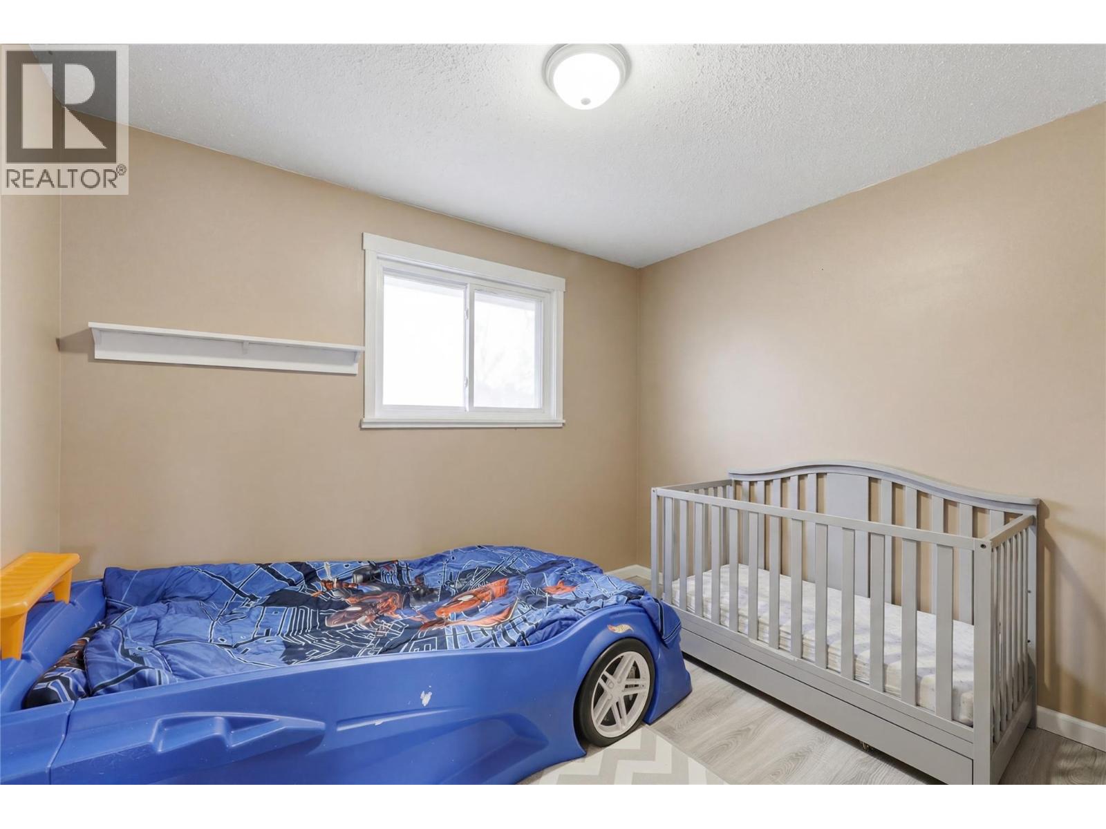 #34 1697 Greenfield Avenue - 24