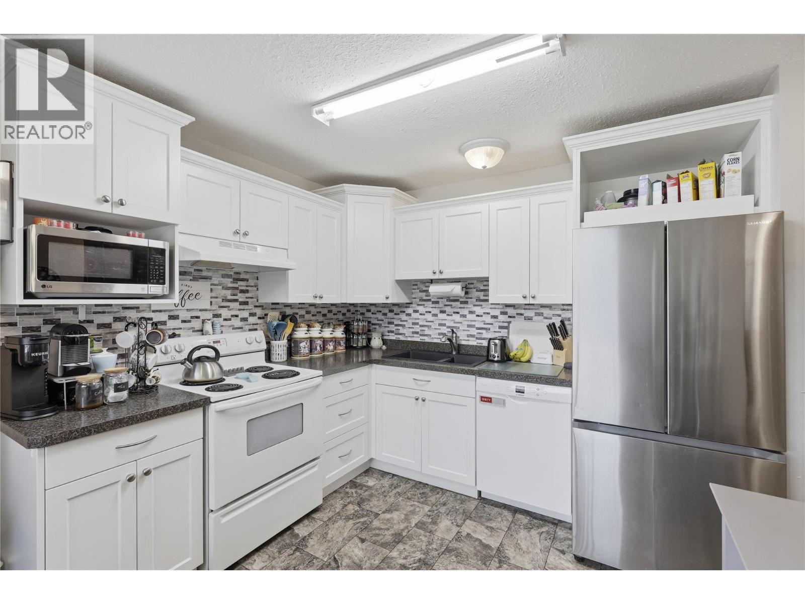 #34 1697 Greenfield Avenue - 8