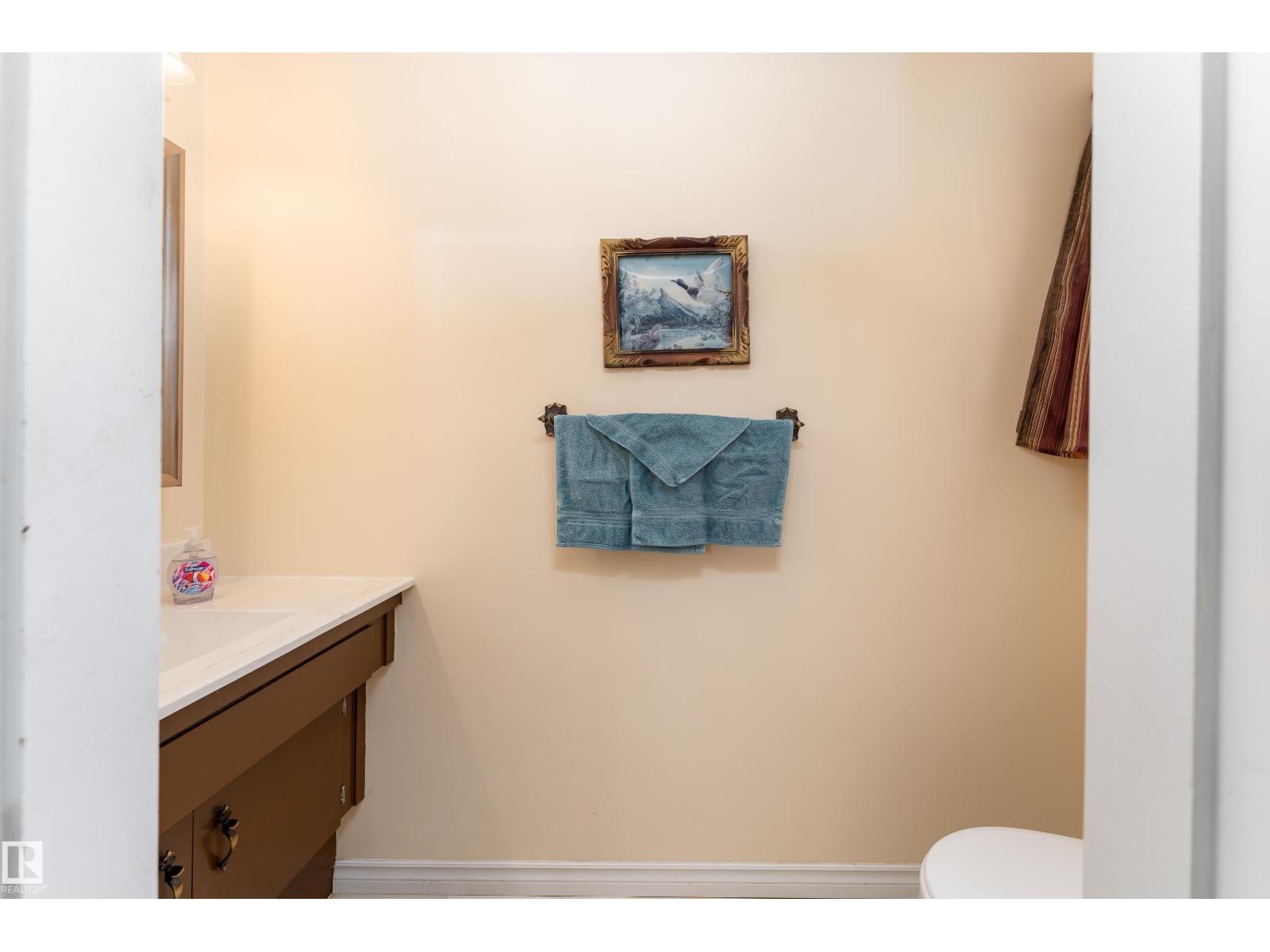 7 CAMELOT Crescent - Photo 16