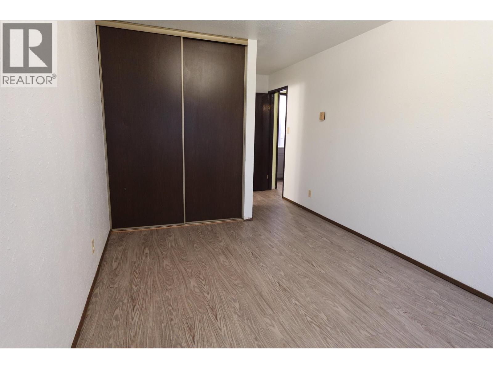 #105 398 RODDIS DRIVE - 8