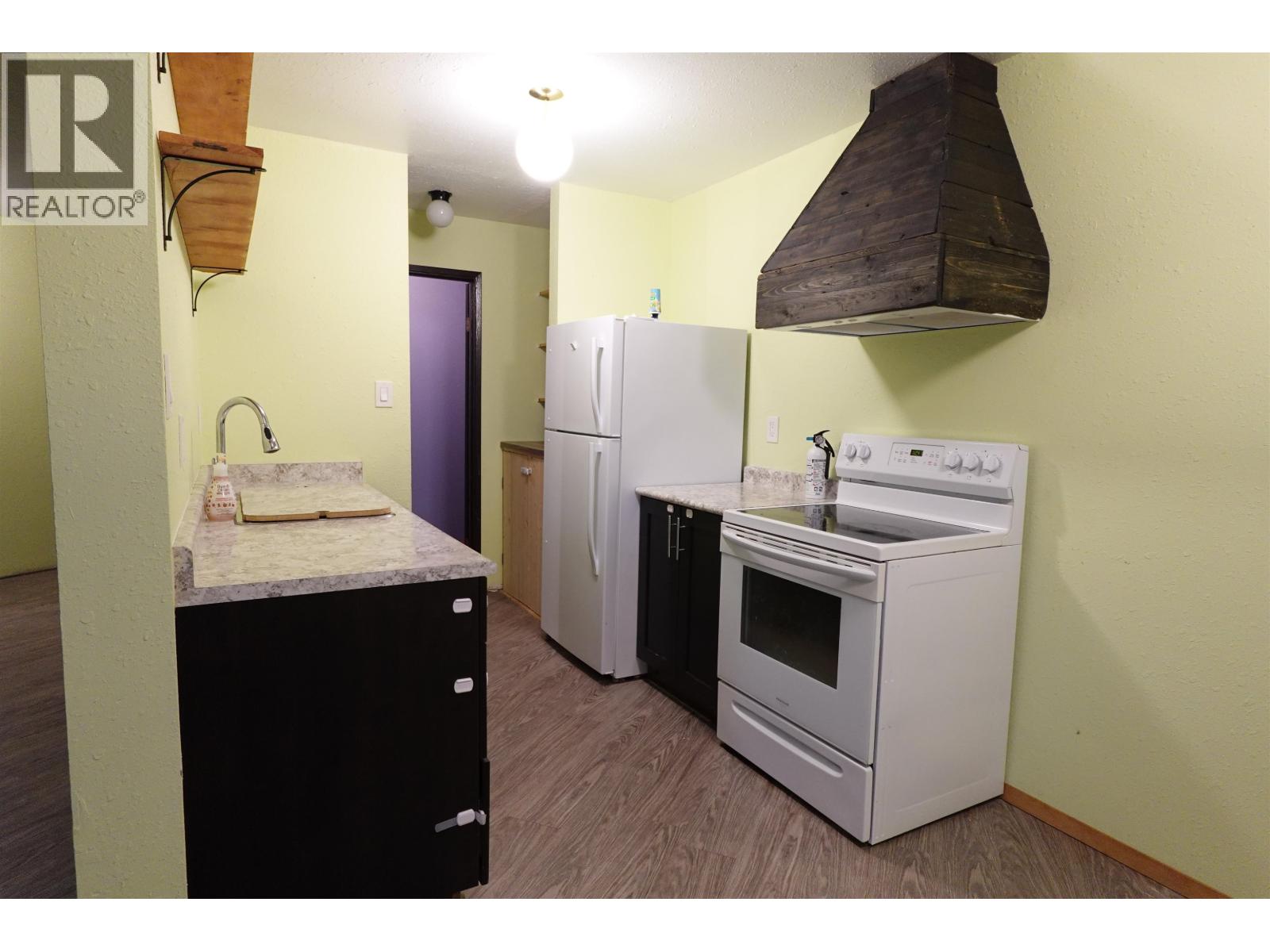 #105 398 RODDIS DRIVE - 3