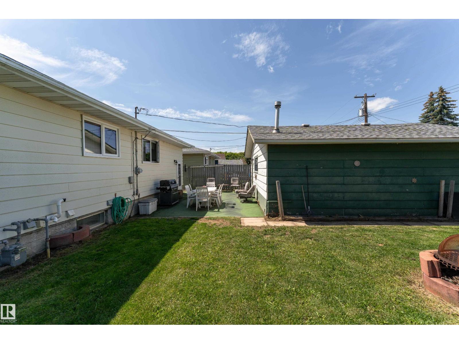 7 CAMELOT Crescent - Photo 35