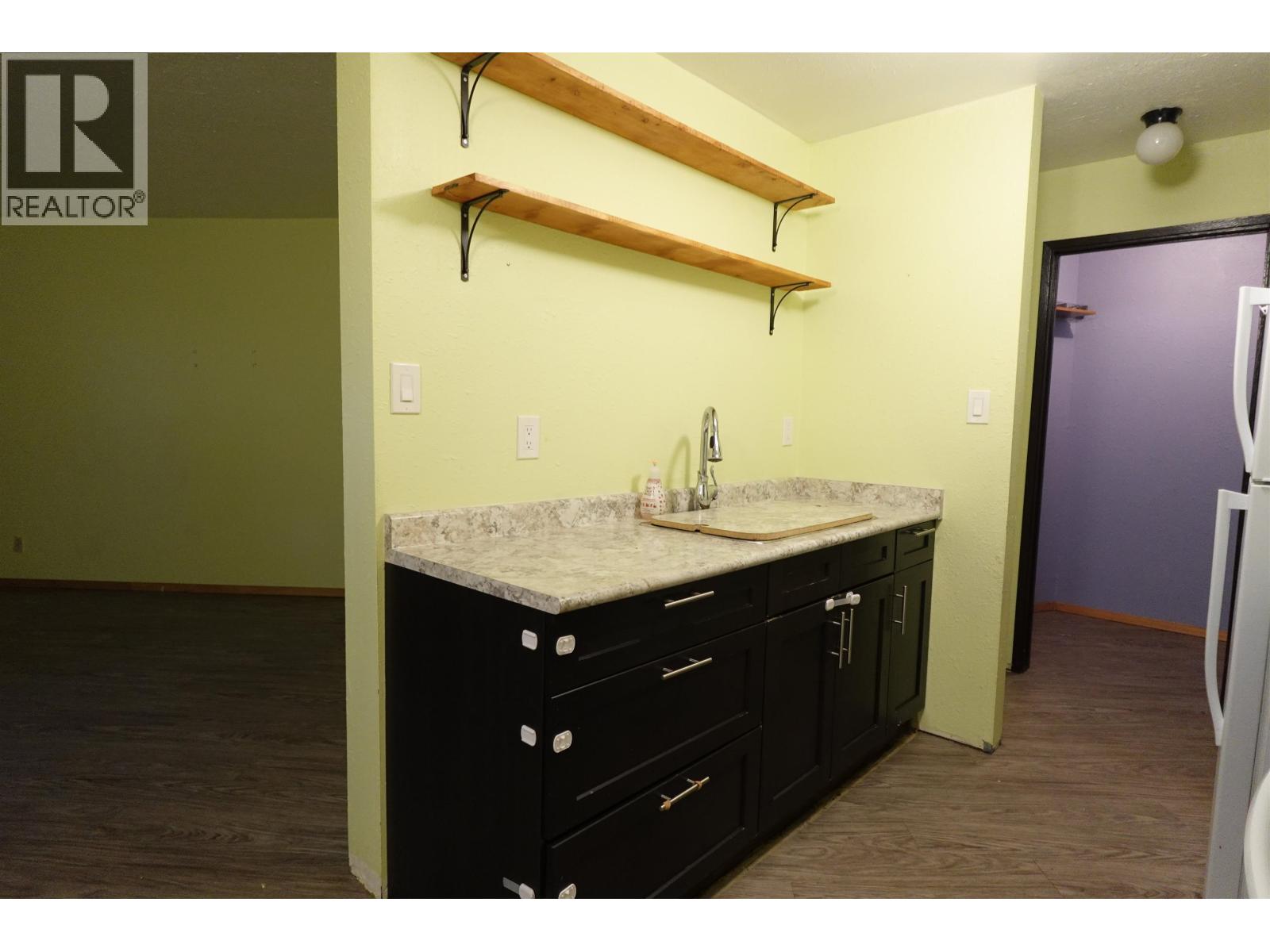 #105 398 RODDIS DRIVE - 5