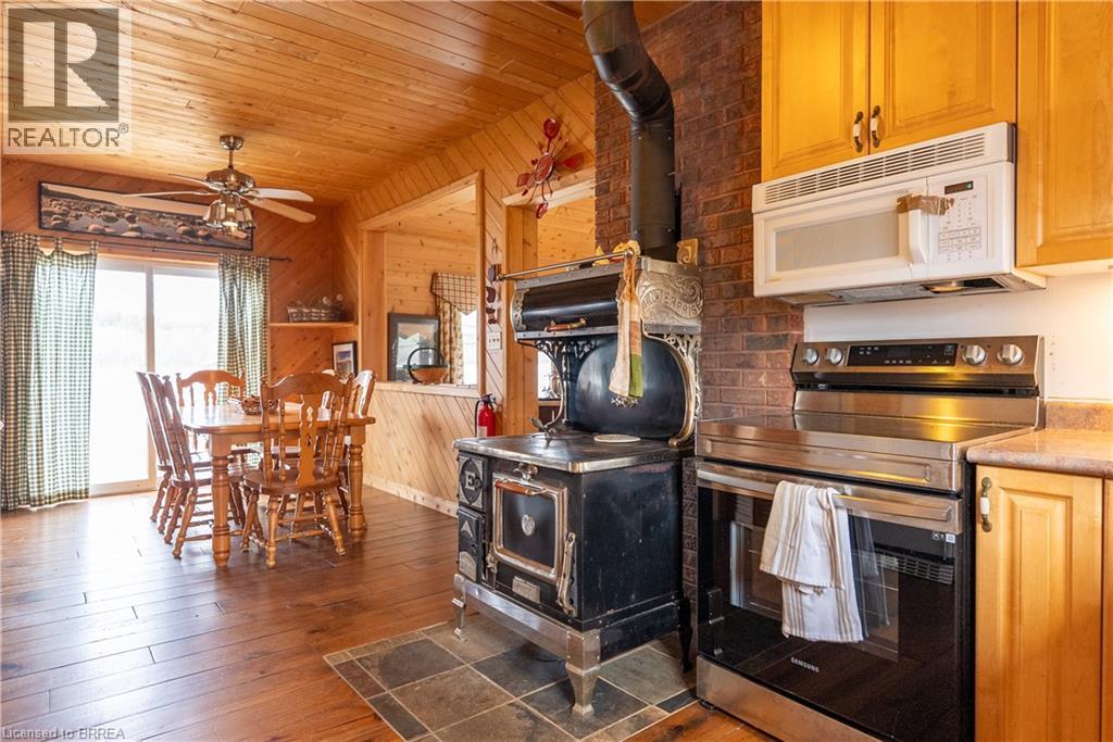 344 PERRY Avenue - Image 9