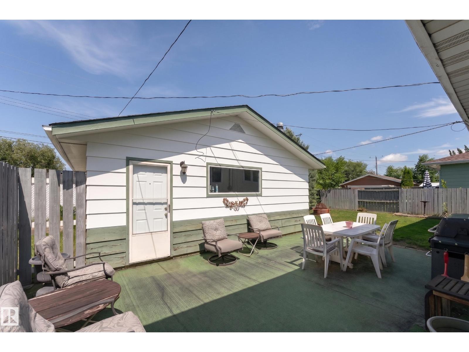 7 CAMELOT Crescent - Photo 38