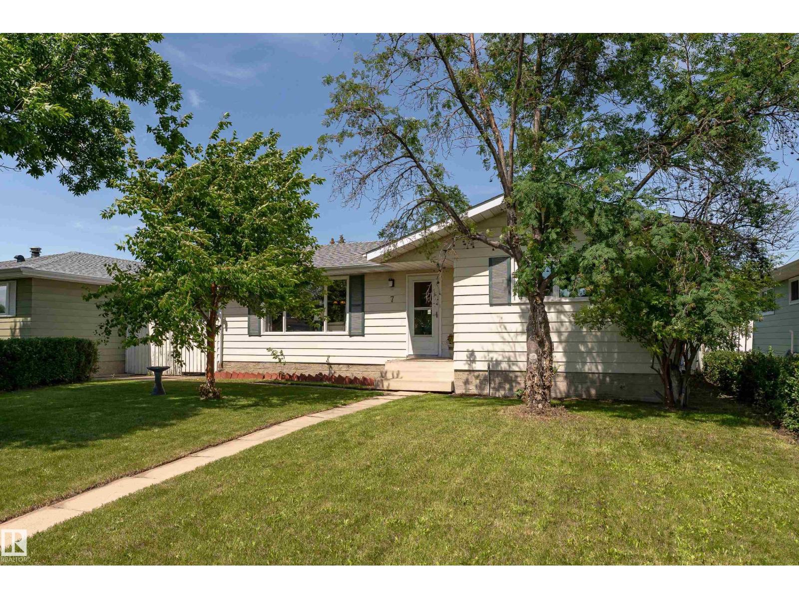 7 CAMELOT Crescent - Photo 37