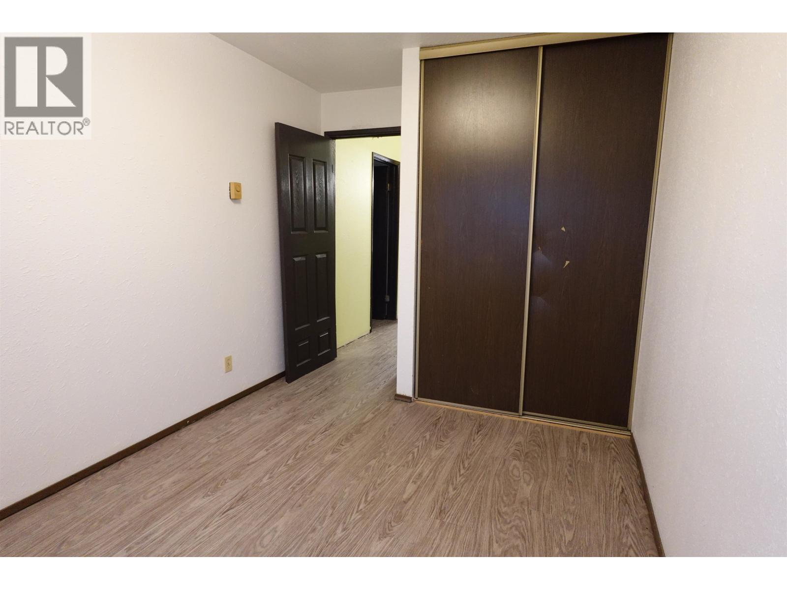 #105 398 RODDIS DRIVE - 12