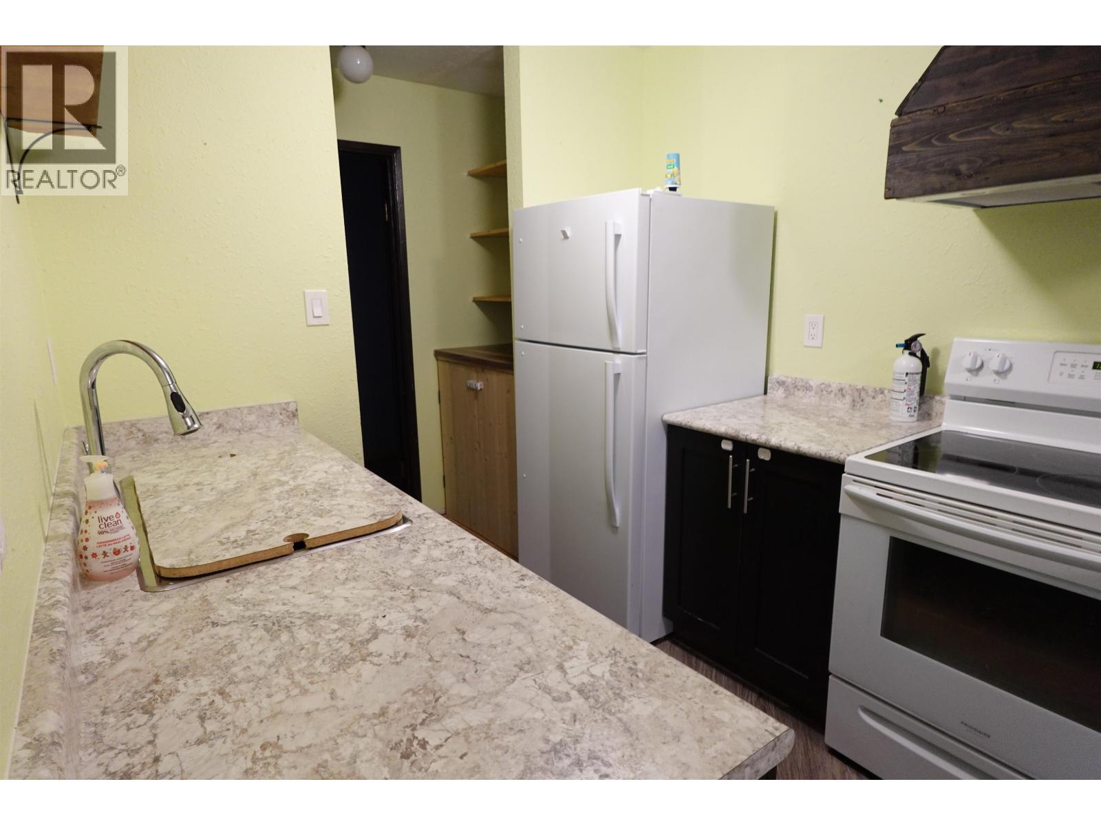 #105 398 RODDIS DRIVE - 14