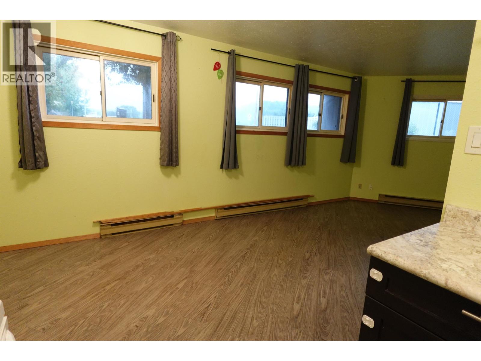 #105 398 RODDIS DRIVE - 16