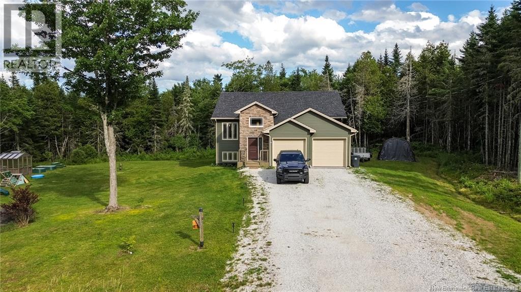 18 Castlewood Drive