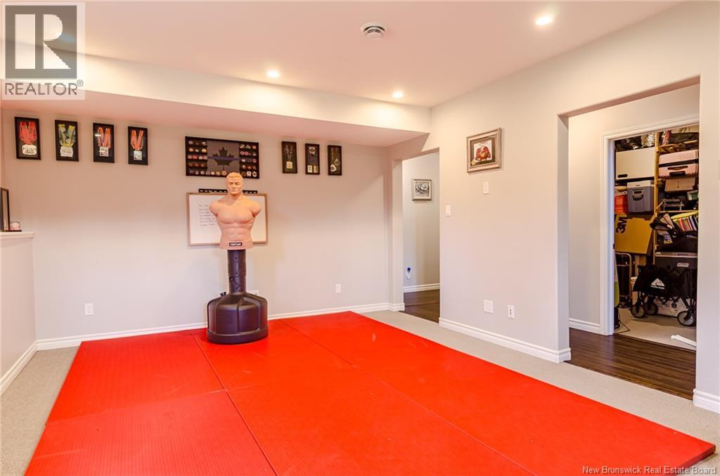 18 Castlewood Drive - 32