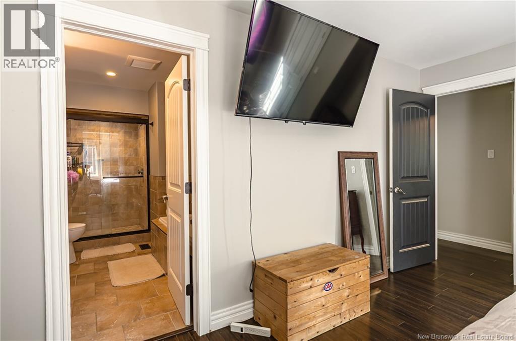18 Castlewood Drive - 27