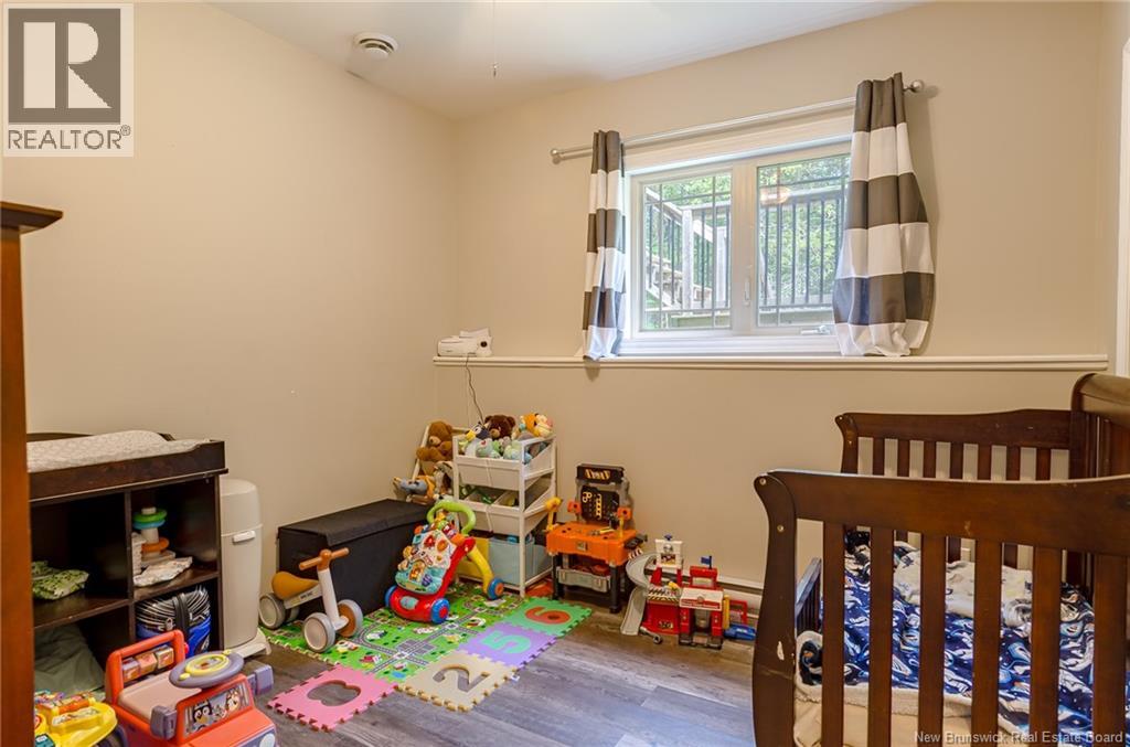 18 Castlewood Drive - 35
