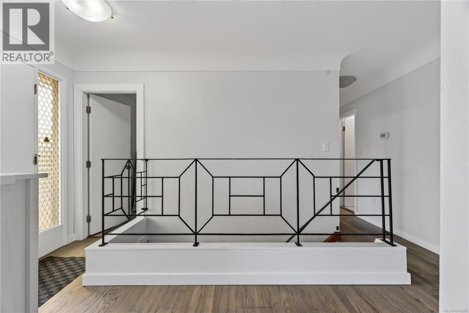 1819 Dunnett Cres - 15