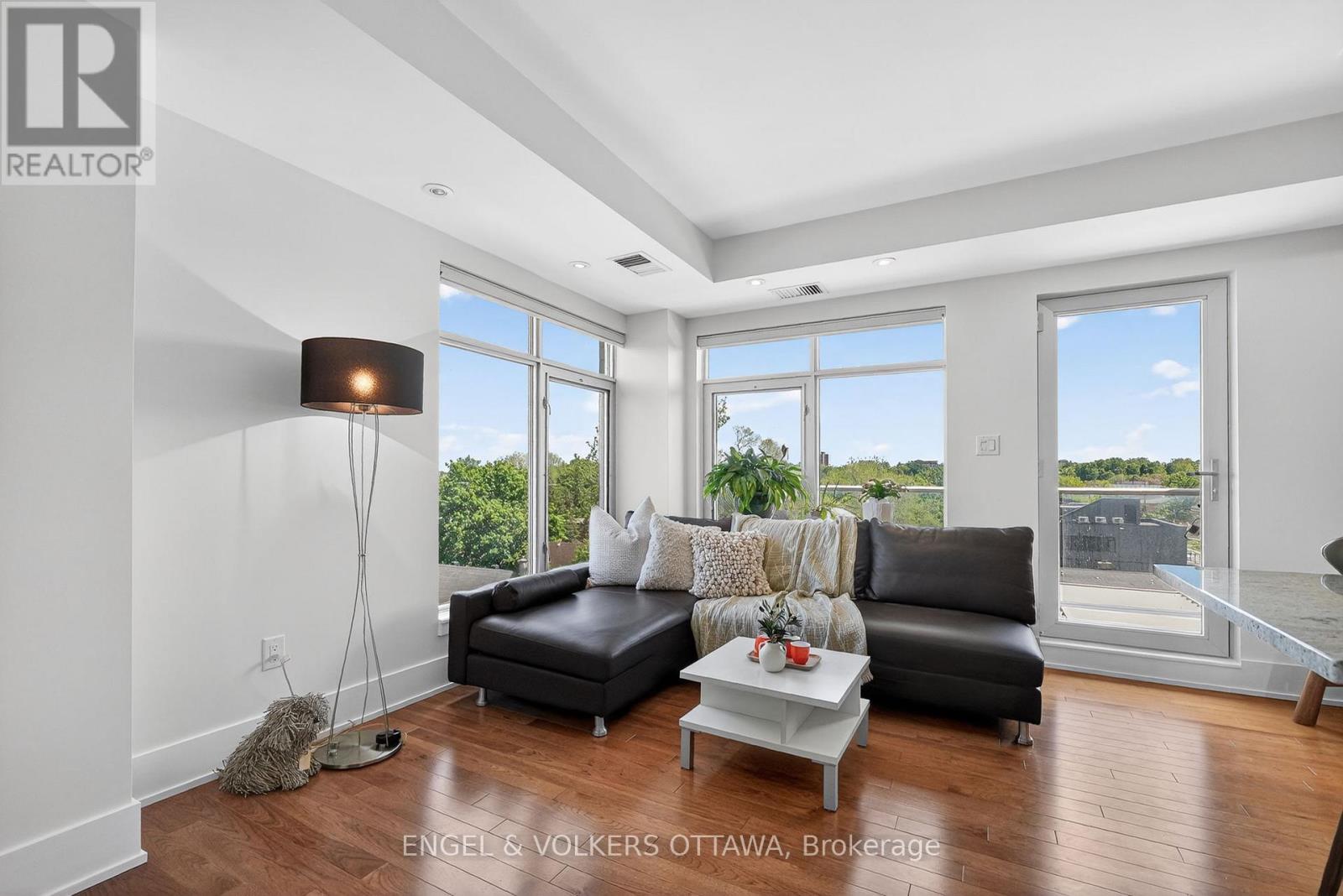 #602 131 HOLLAND AVENUE - 11