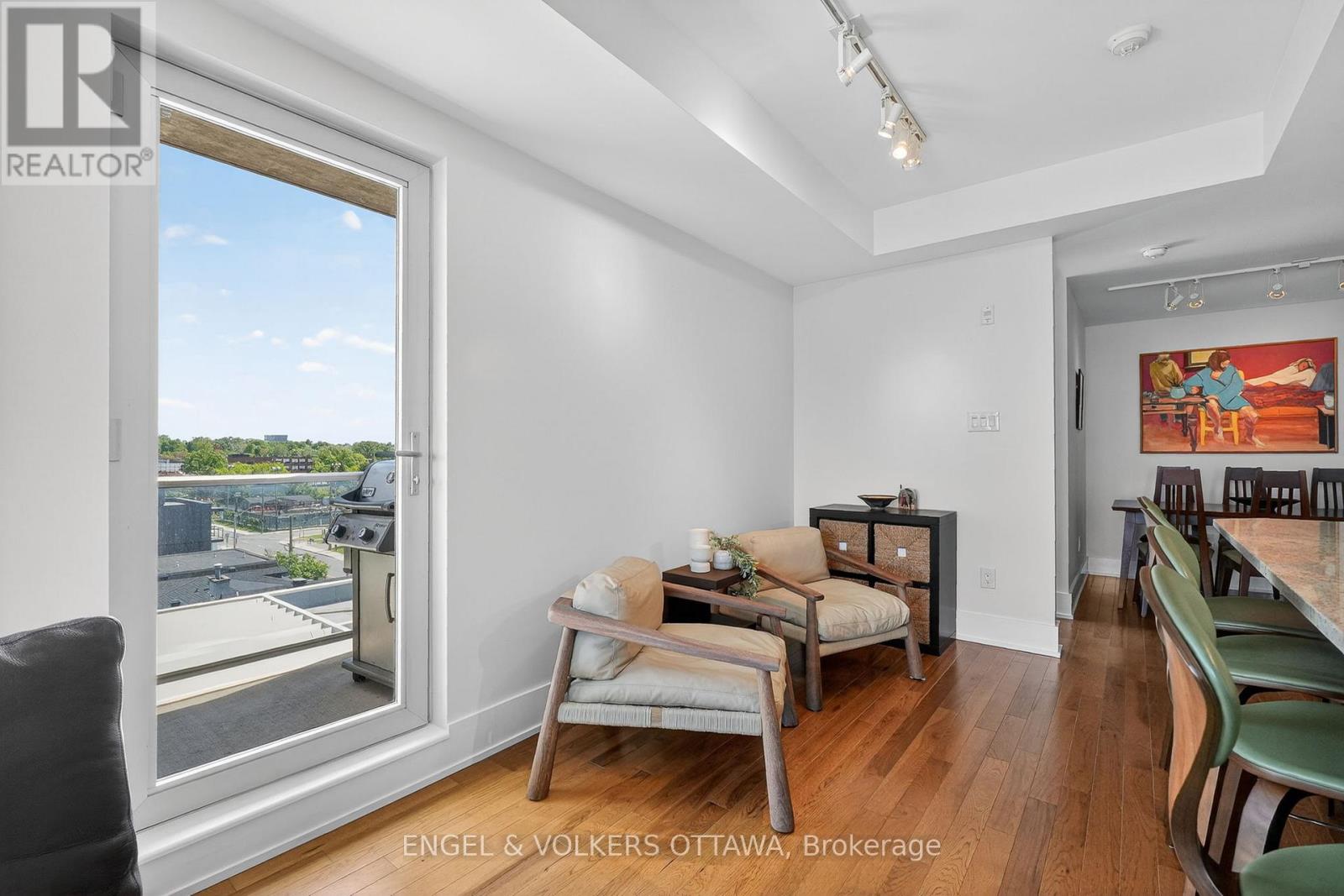 #602 131 HOLLAND AVENUE - 13