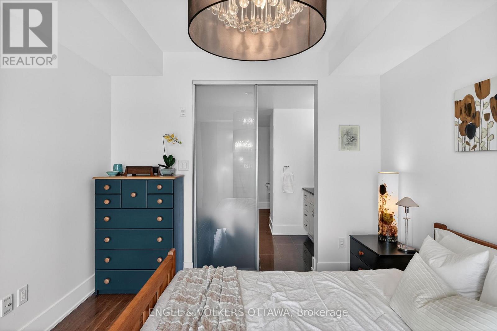 #602 131 HOLLAND AVENUE - 18