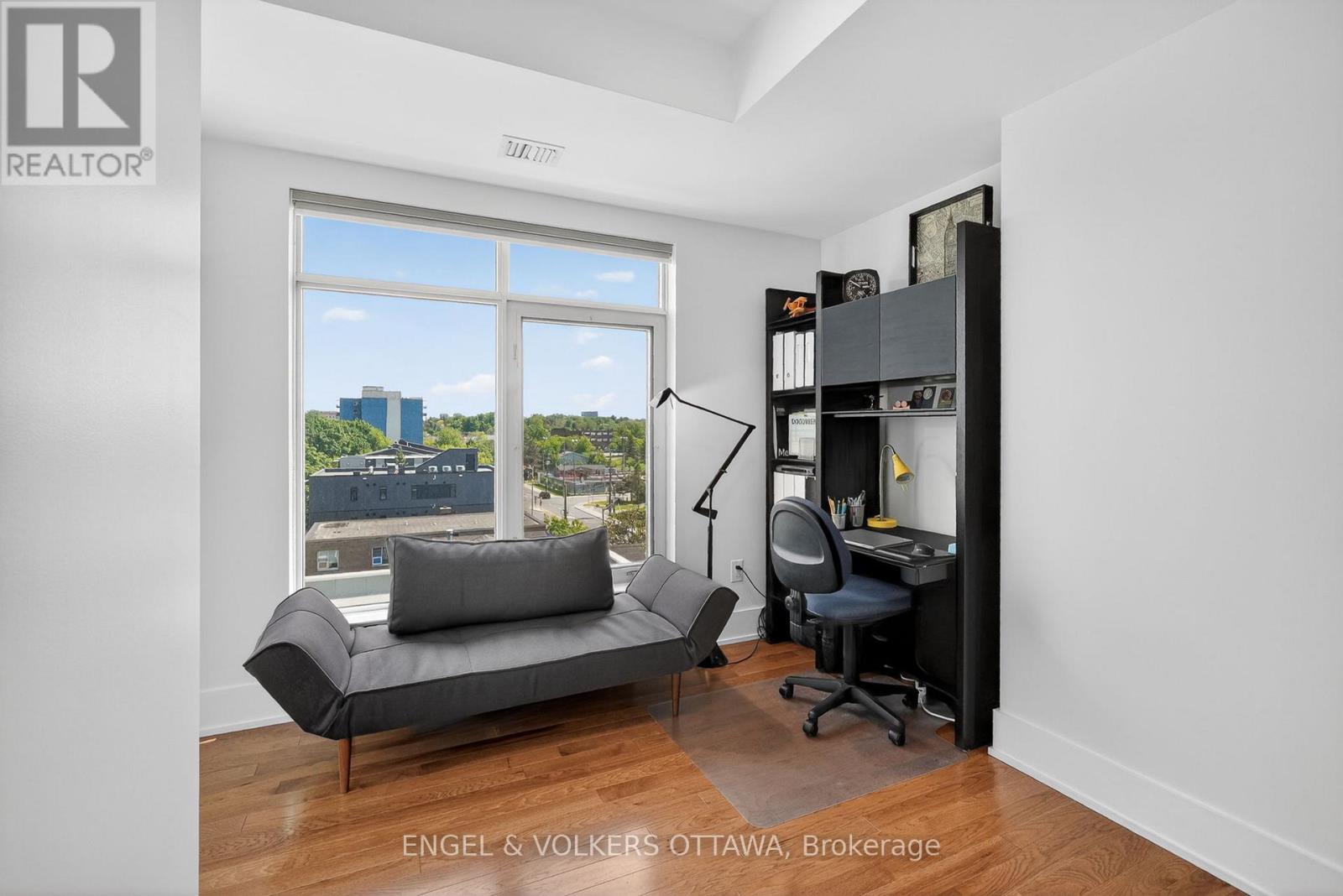 #602 131 HOLLAND AVENUE - 24