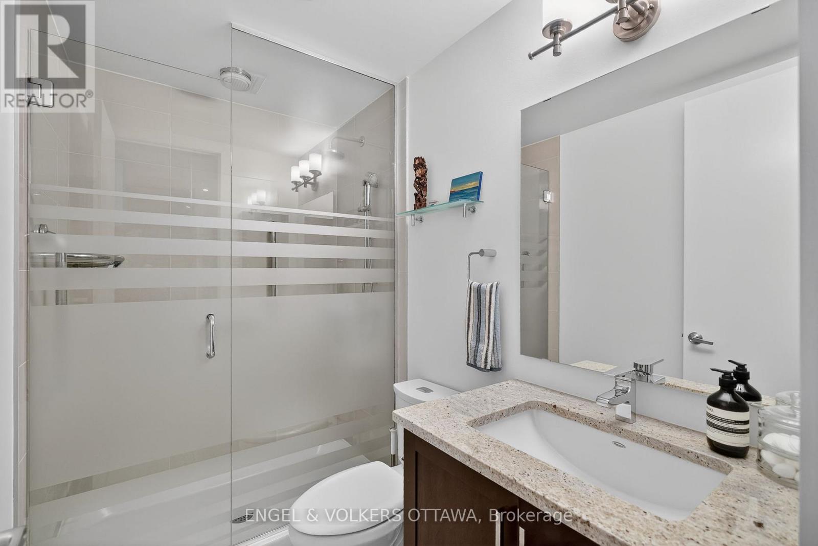 #602 131 HOLLAND AVENUE - 25