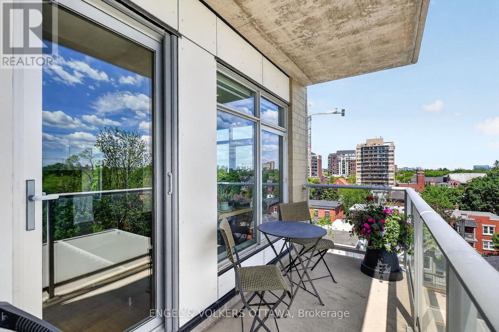 #602 131 HOLLAND AVENUE - 26
