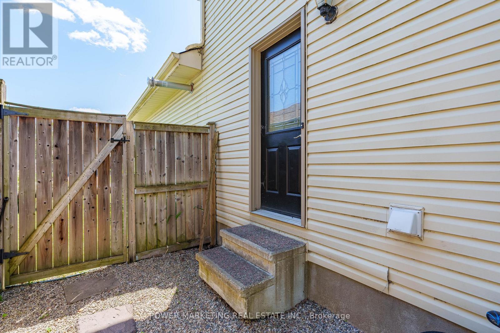 770 BEAUREGARD CRESCENT - 24