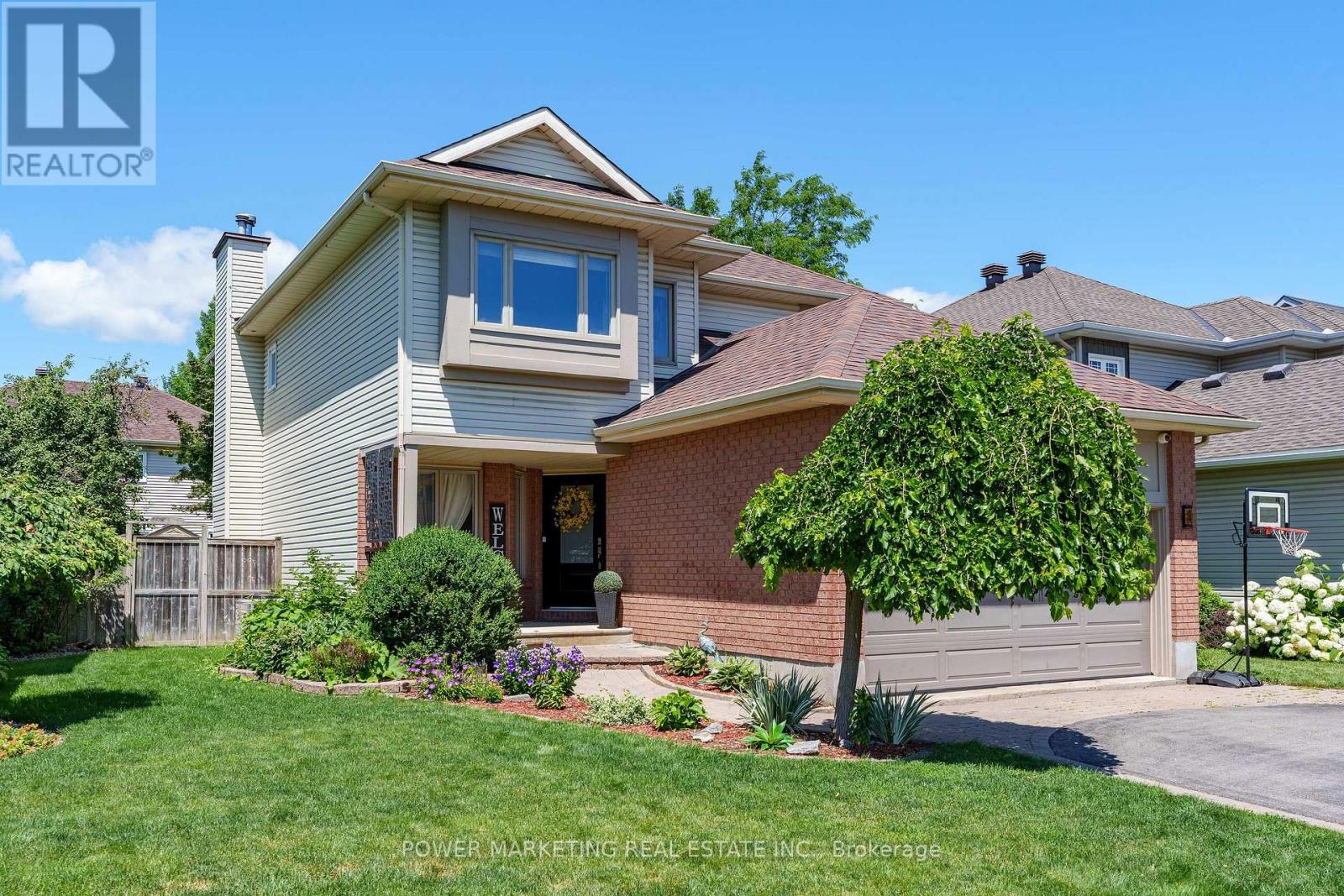 770 BEAUREGARD CRESCENT - 32