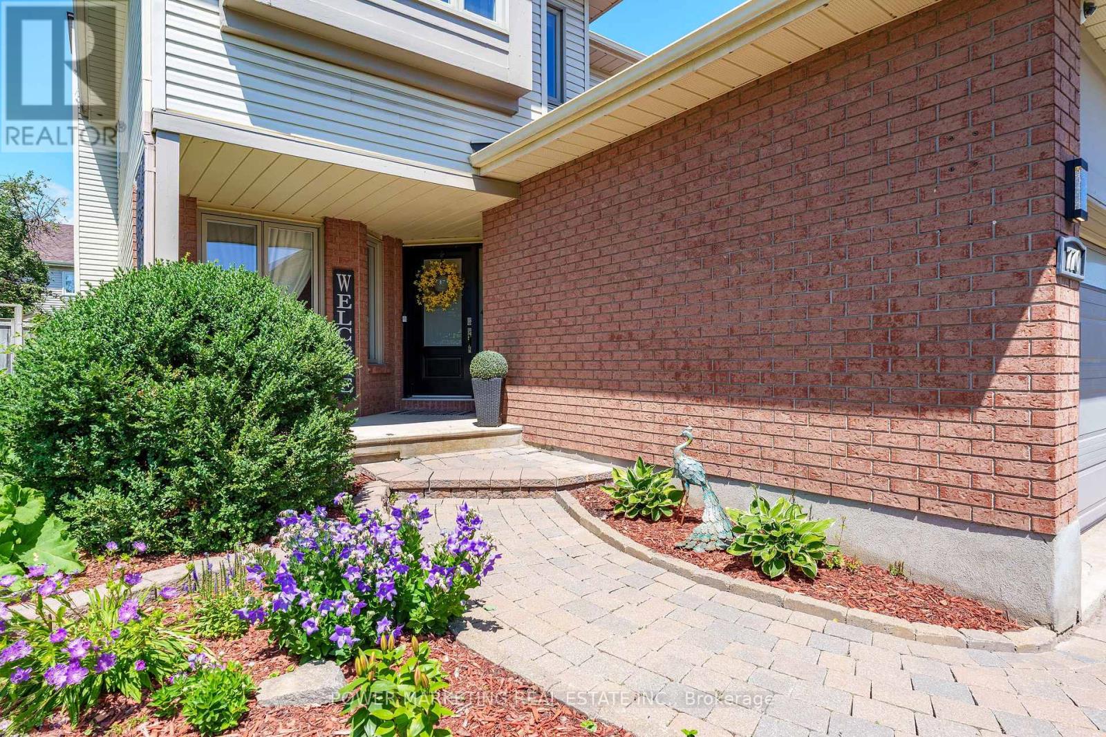 770 BEAUREGARD CRESCENT - 34