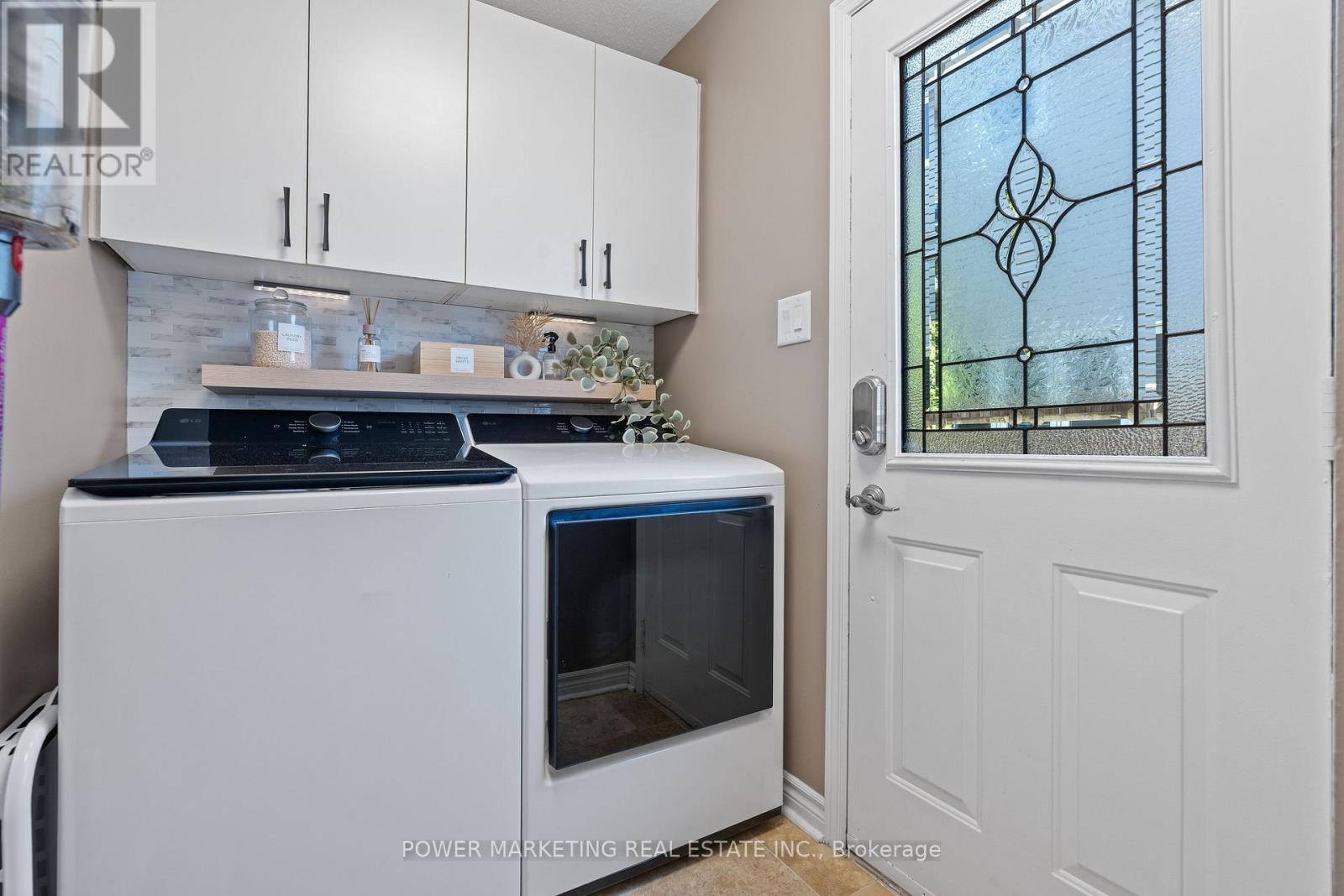 770 BEAUREGARD CRESCENT - 40