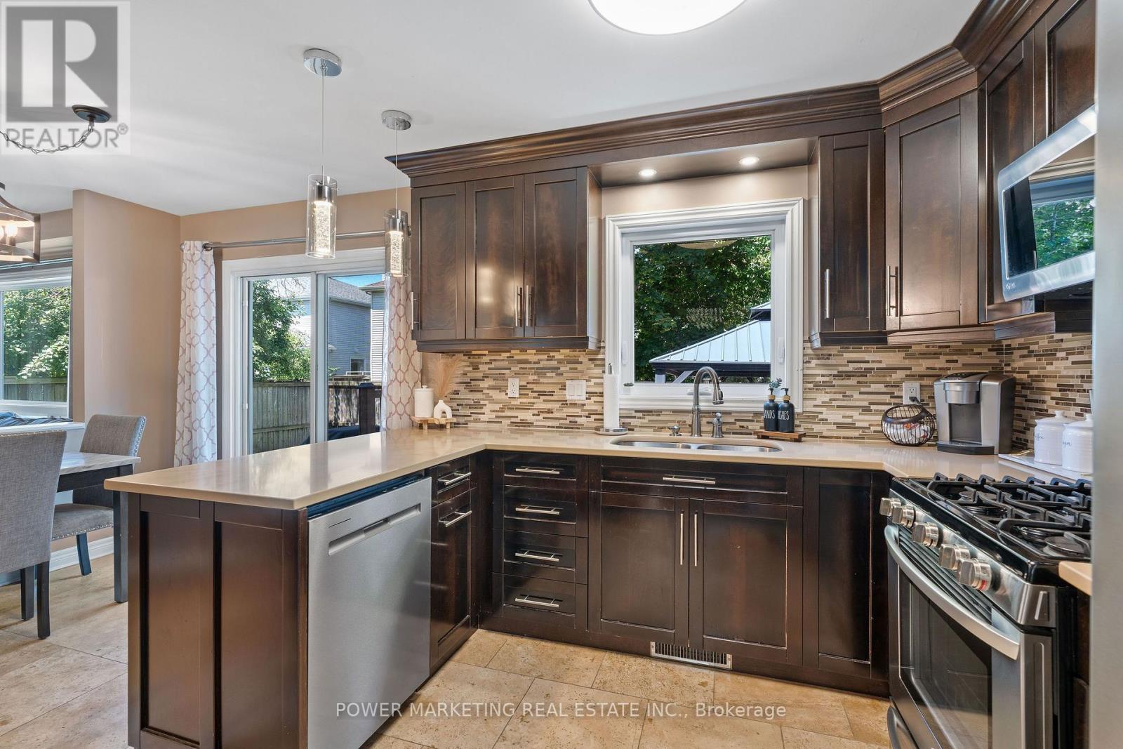 770 BEAUREGARD CRESCENT - 7