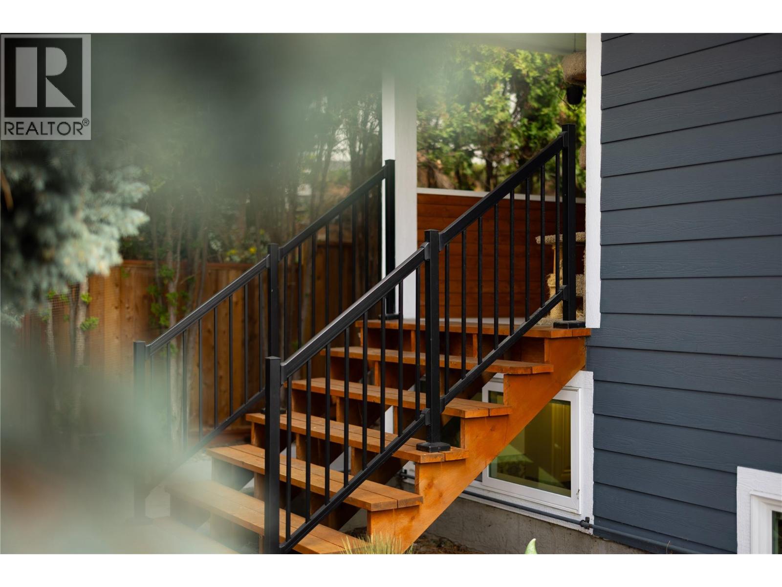  277 Clifton Road North, Kelowna
