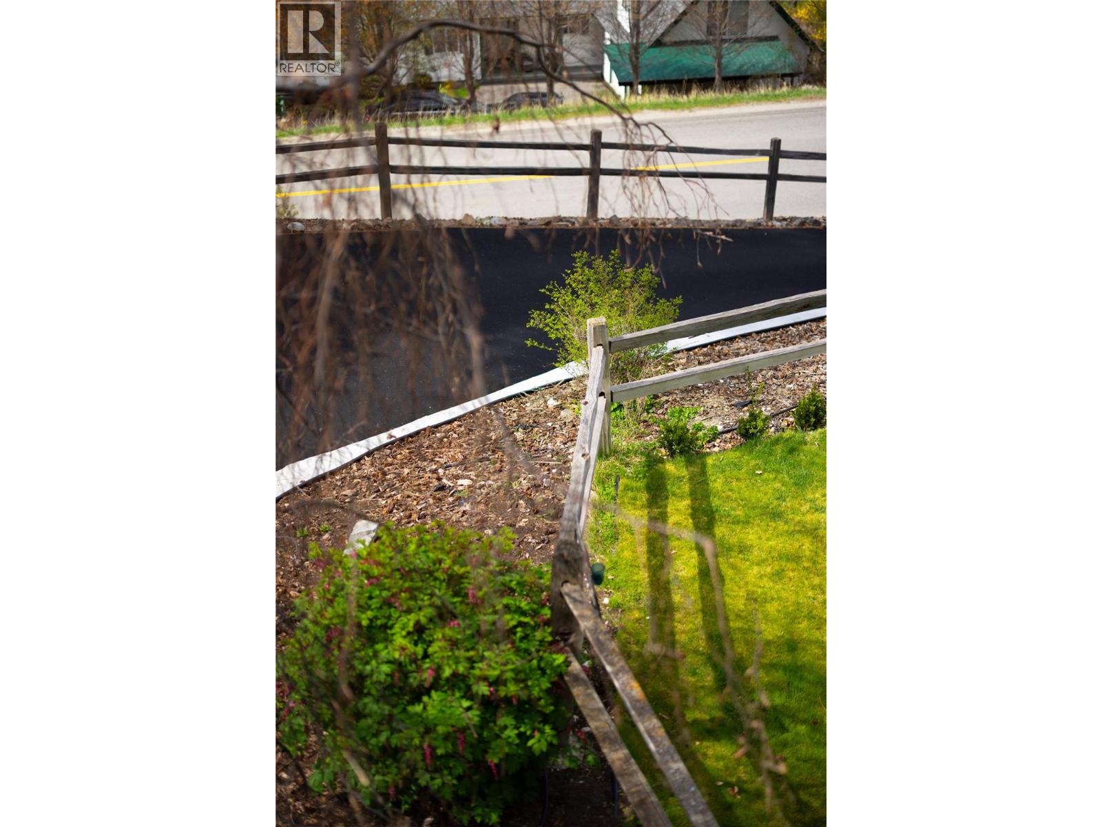  277 Clifton Road North, Kelowna