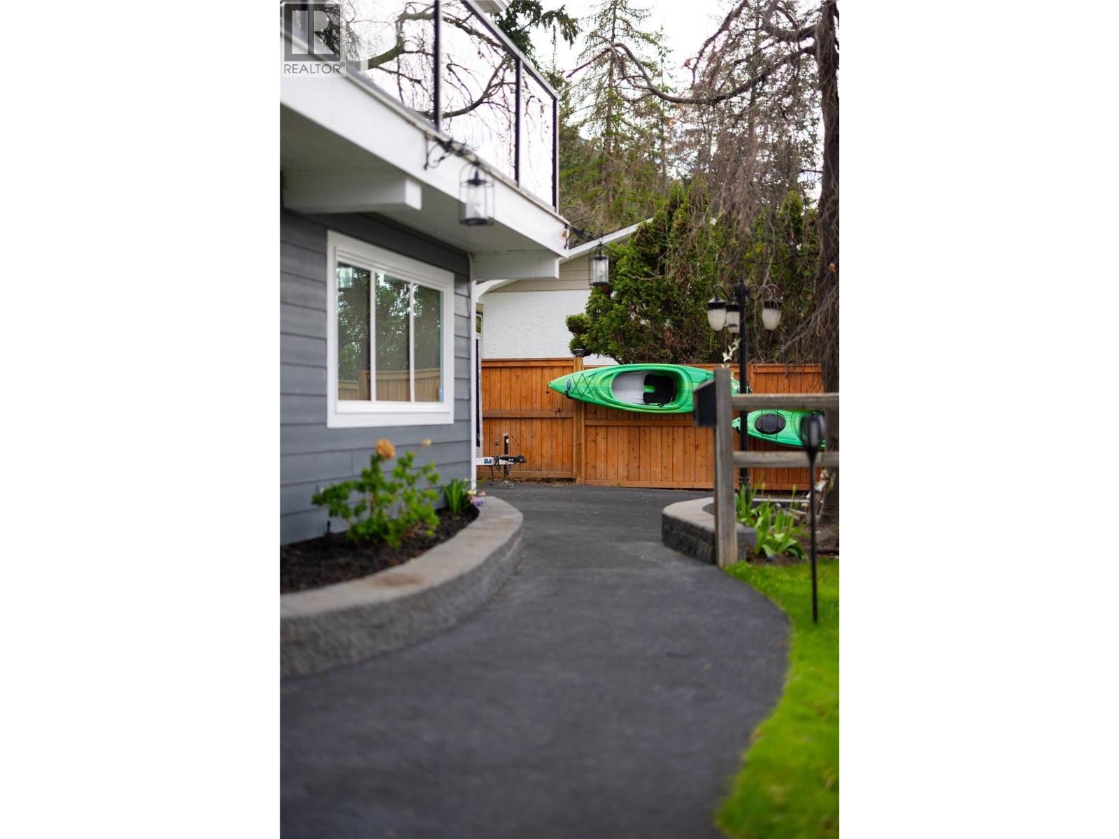  277 Clifton Road North, Kelowna