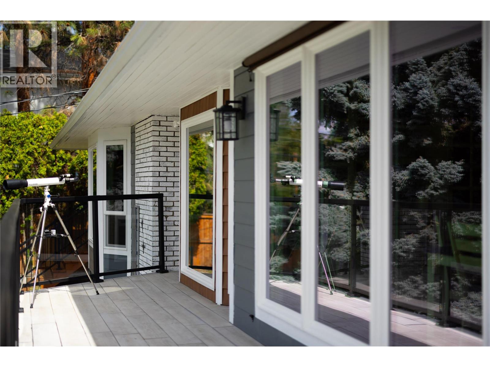  277 Clifton Road North, Kelowna