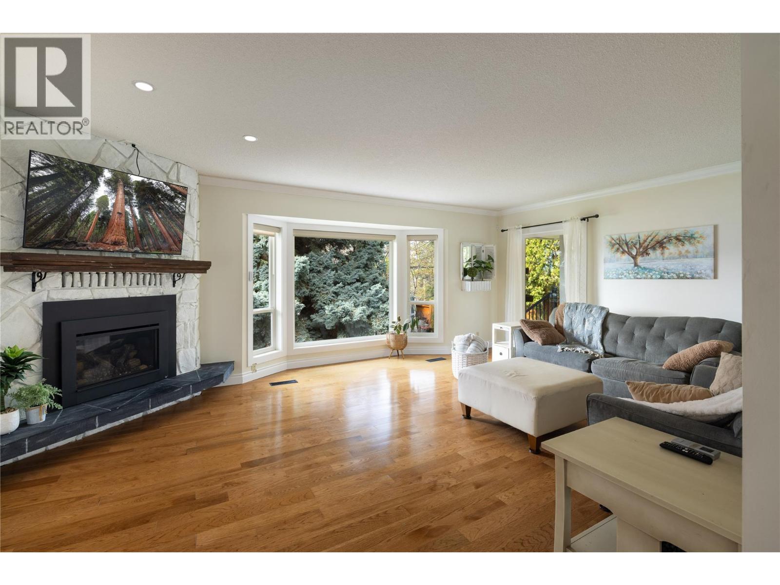  277 Clifton Road North, Kelowna