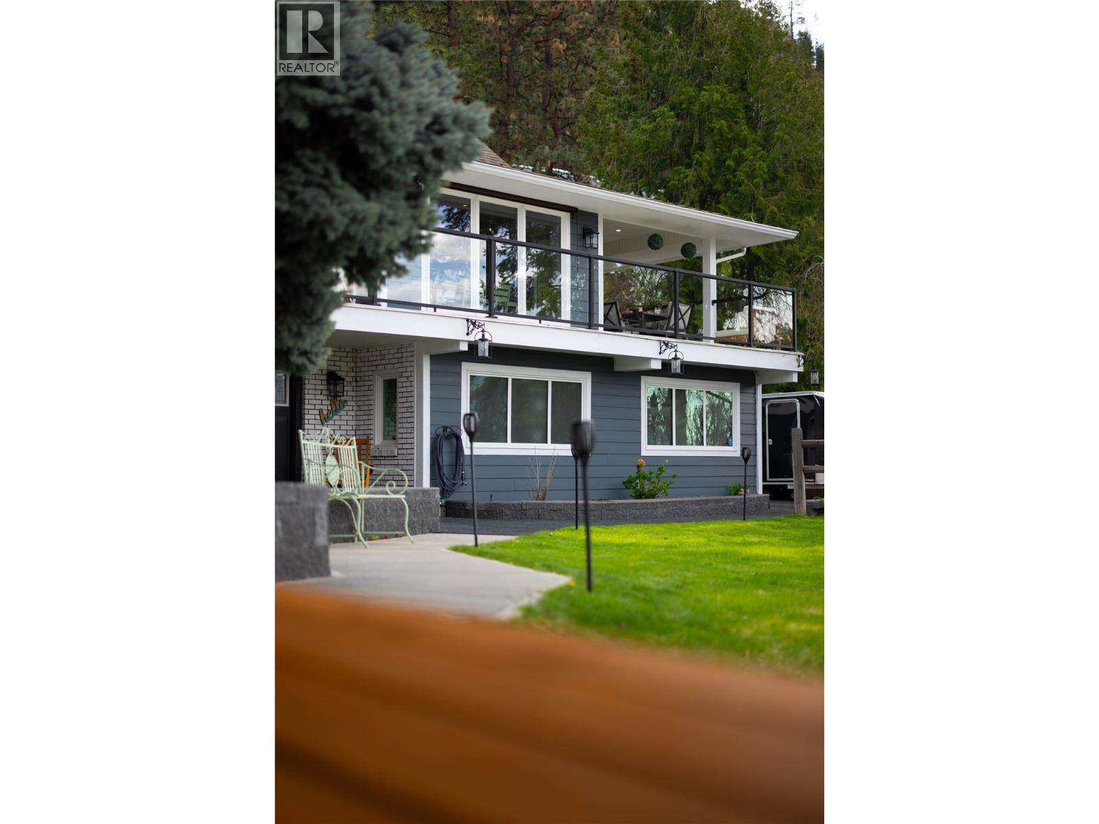  277 Clifton Road North, Kelowna
