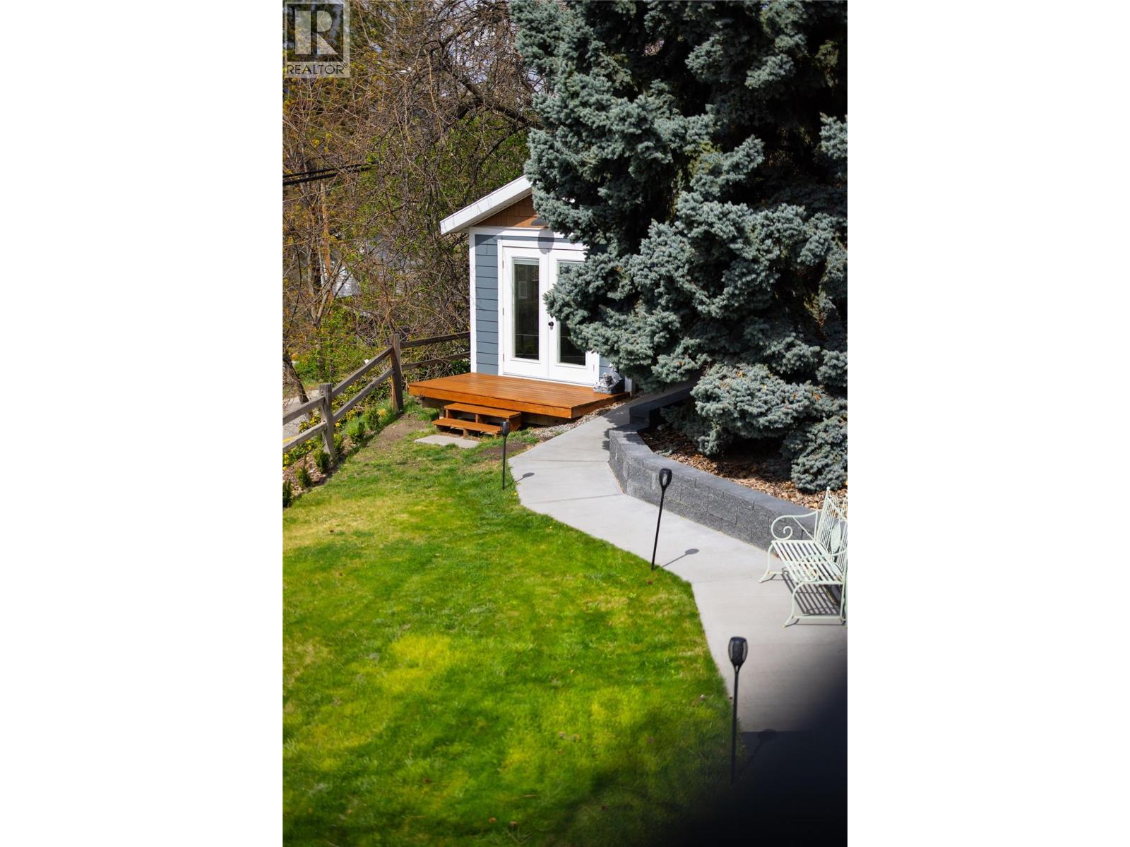  277 Clifton Road North, Kelowna