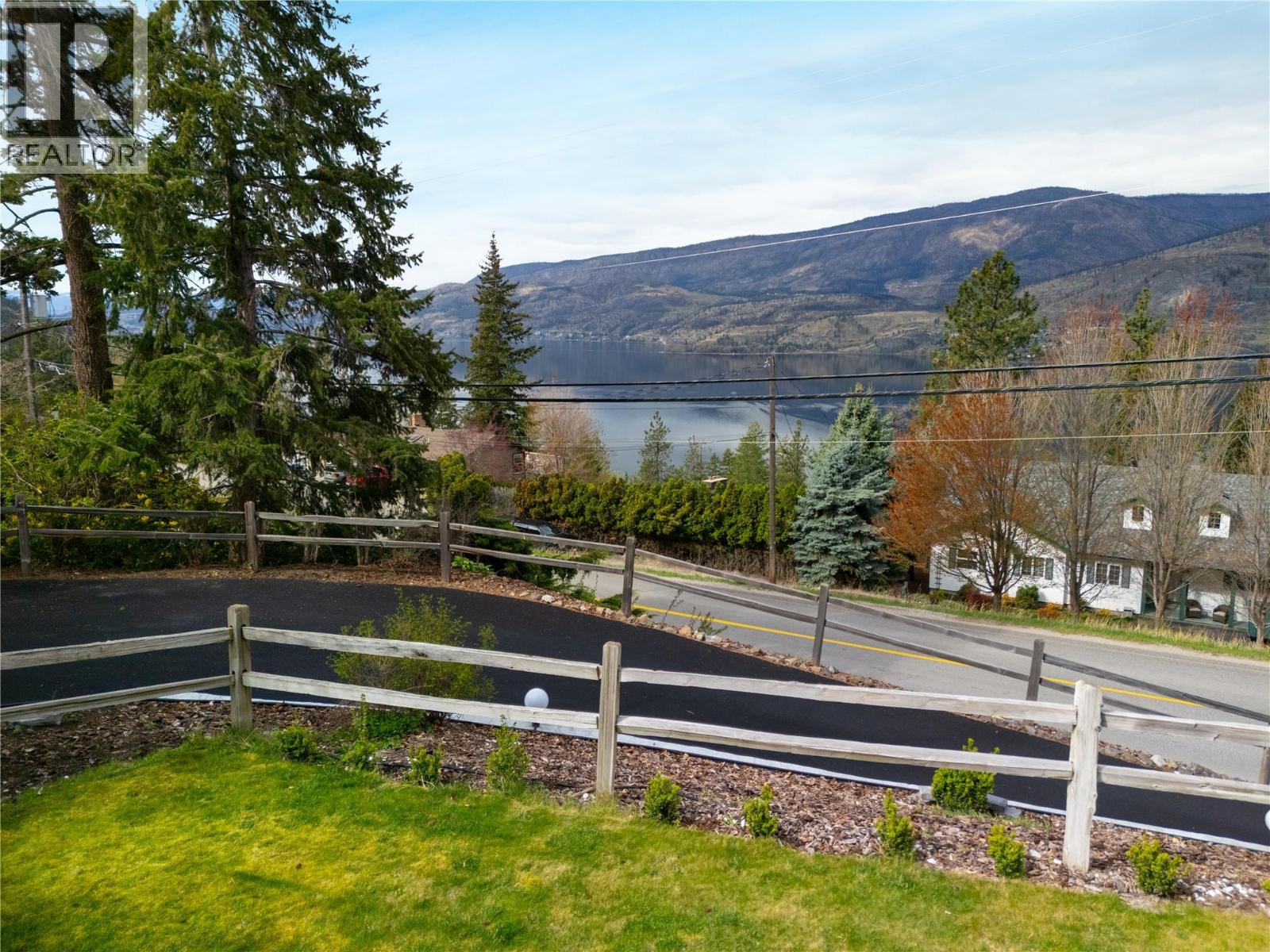  277 Clifton Road North, Kelowna