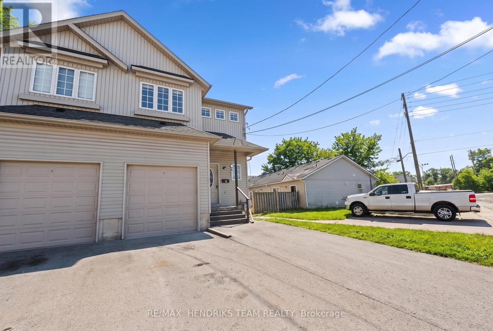 2 TOWNLINE ROAD E - 3