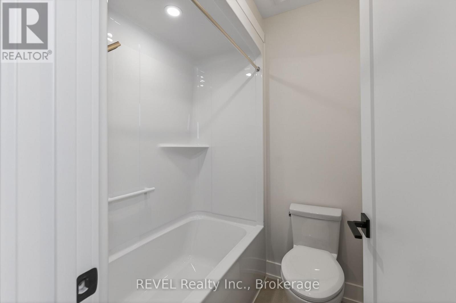 22 ANCHOR ROAD - 35