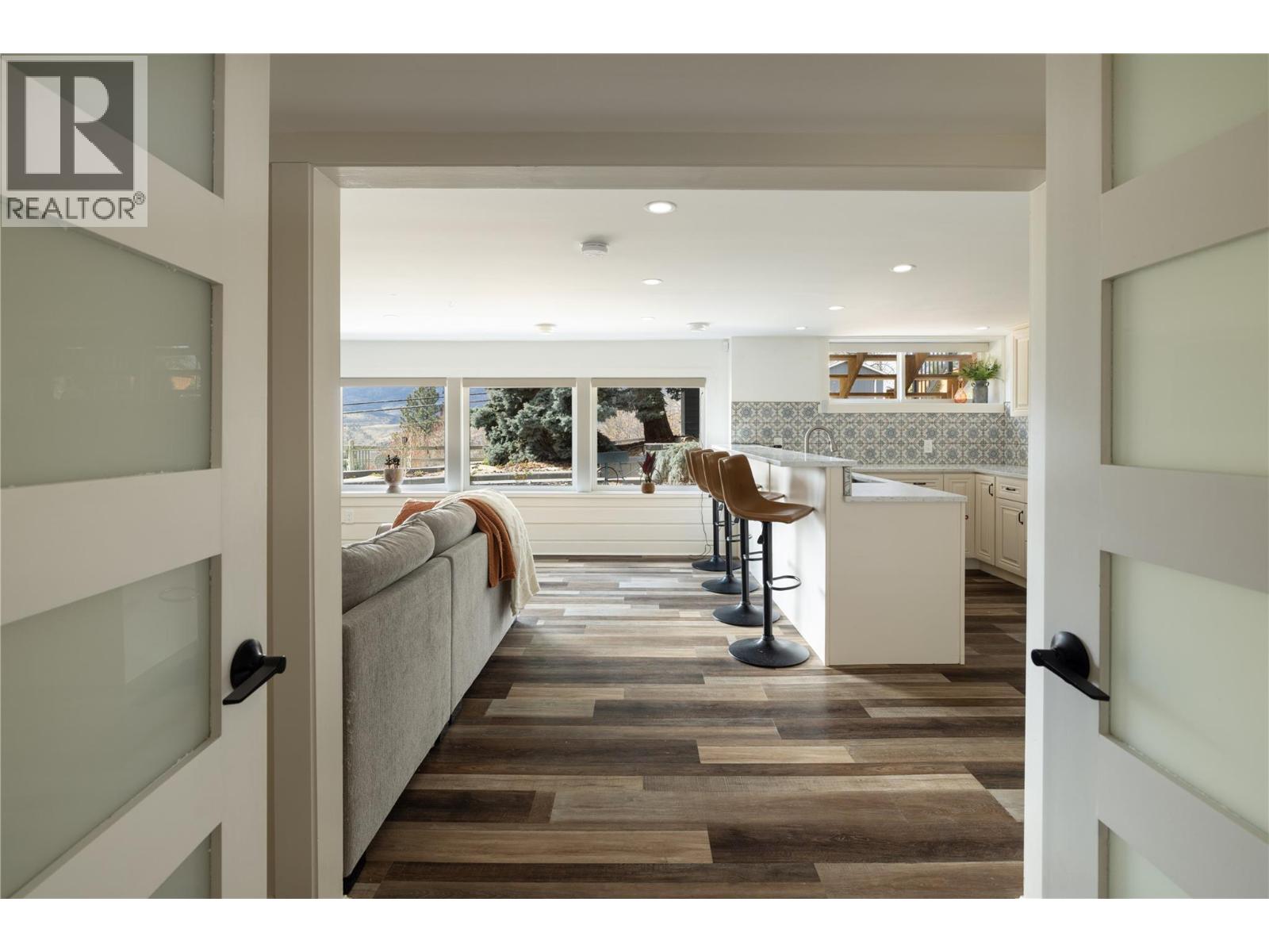  277 Clifton Road North, Kelowna