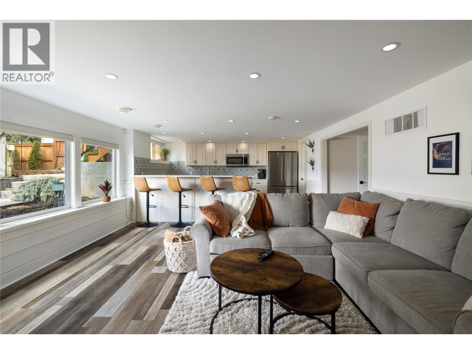  277 Clifton Road North, Kelowna